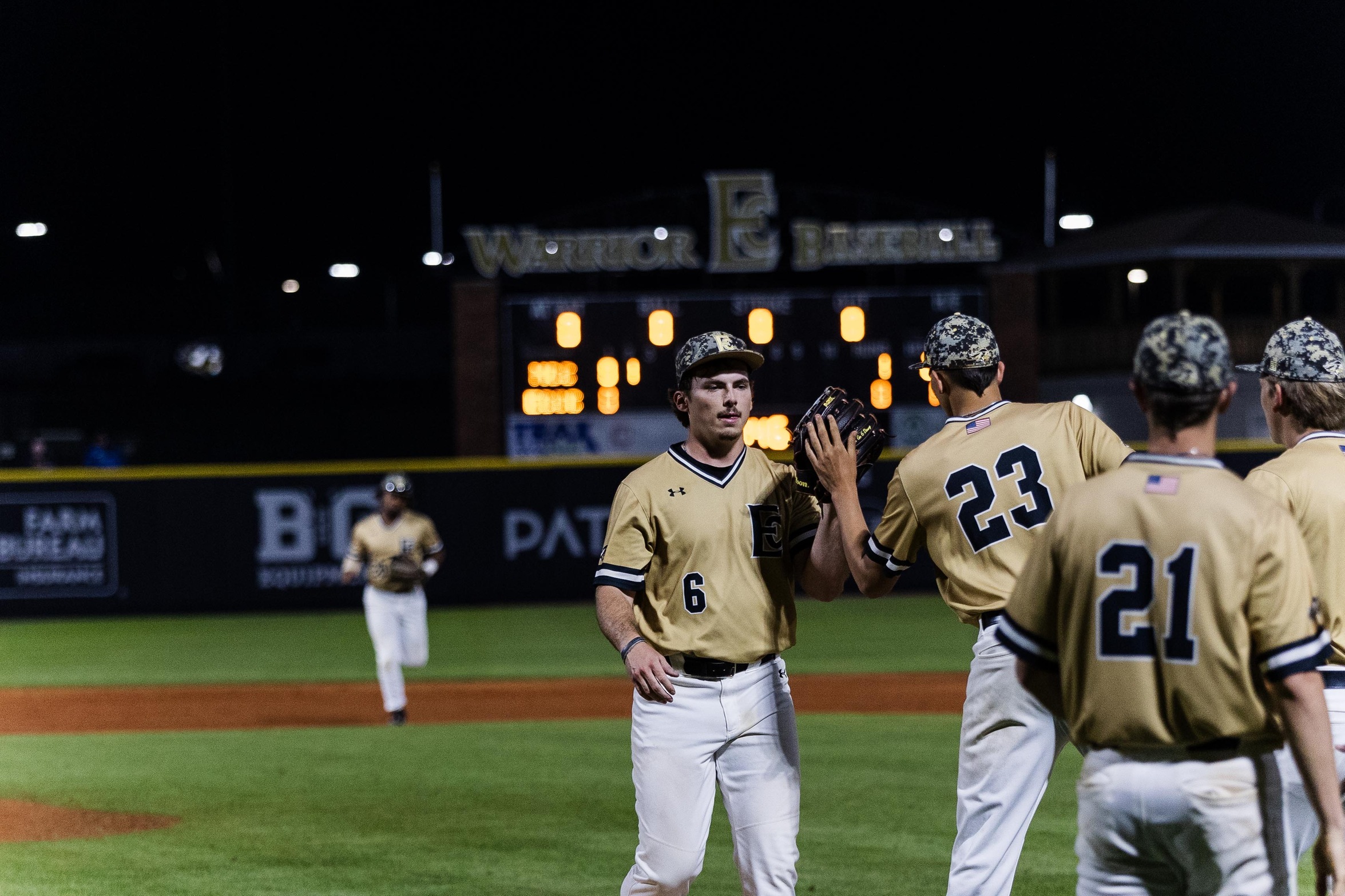 Warriors Reach 4-0 in MACCC Play