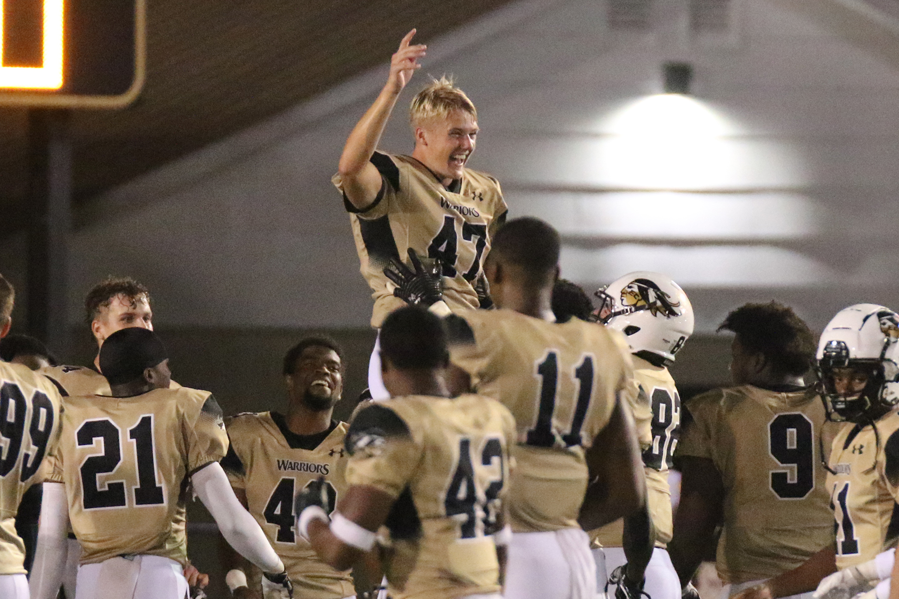 Van Winkle's late-game kick lifts Warriors over Pearl River