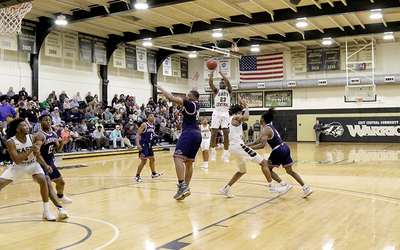 Warriors End Losing Streak With Big Win Over Southwest