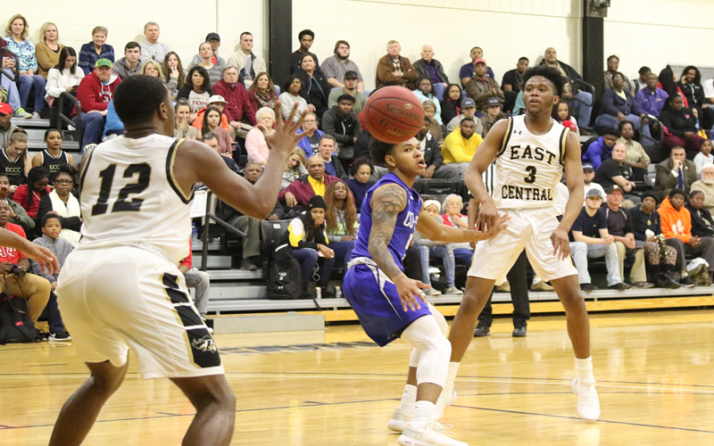 Warriors Drop 78-74 South Division Contest to Co-Lin