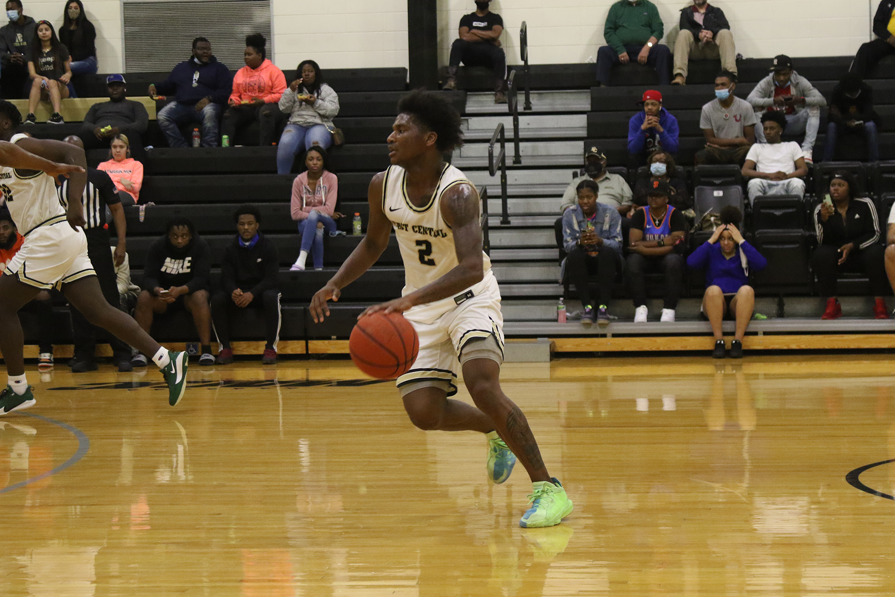 Warriors advance to second round of Region Tournament