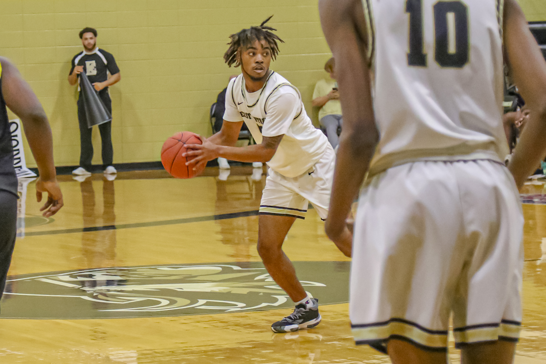 Warriors Fall to Meridian, 74-64