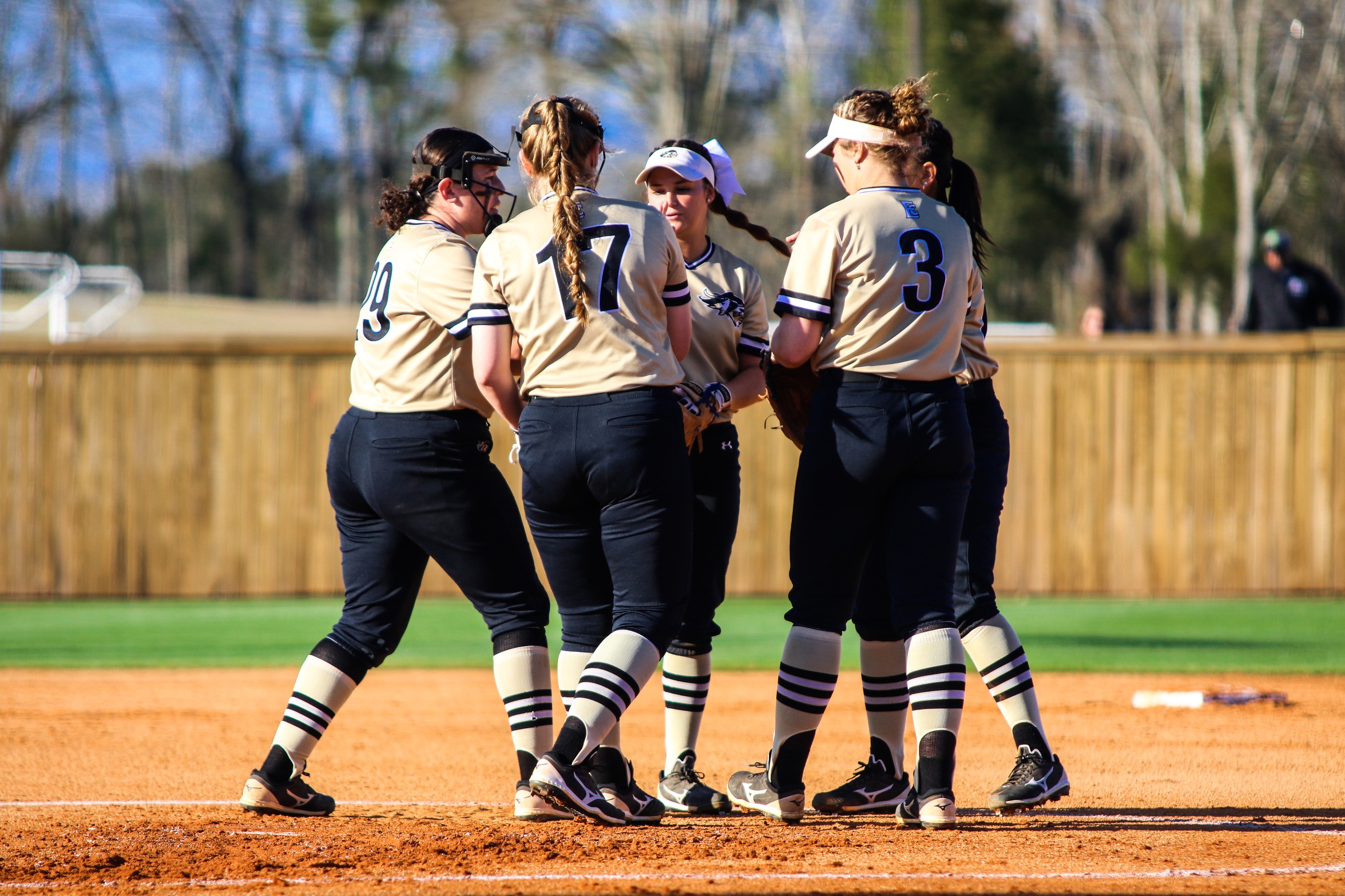 Lady Warriors Roll Over Lansing