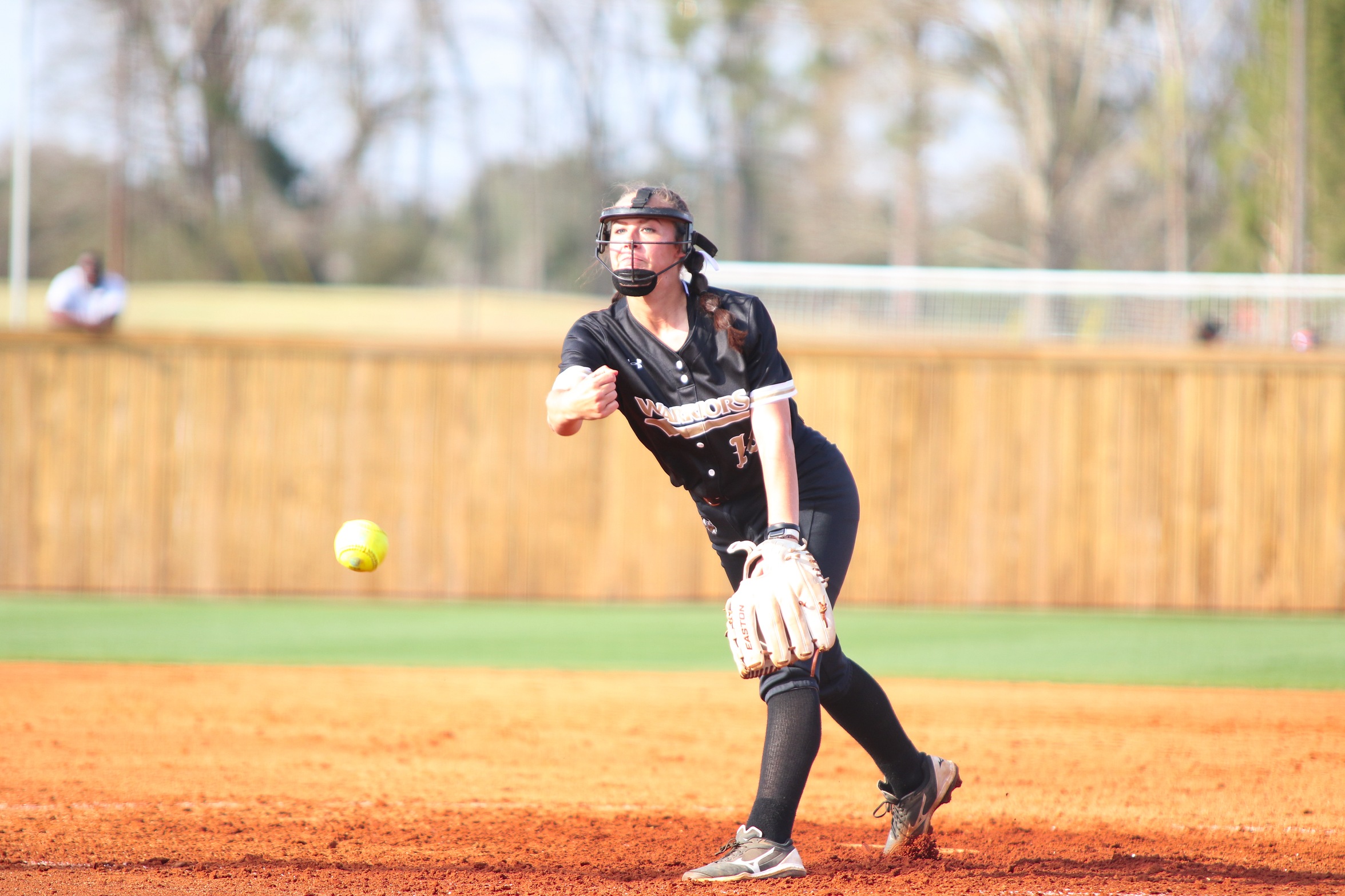Lady Warriors Move to 2-0 in MACCC Play