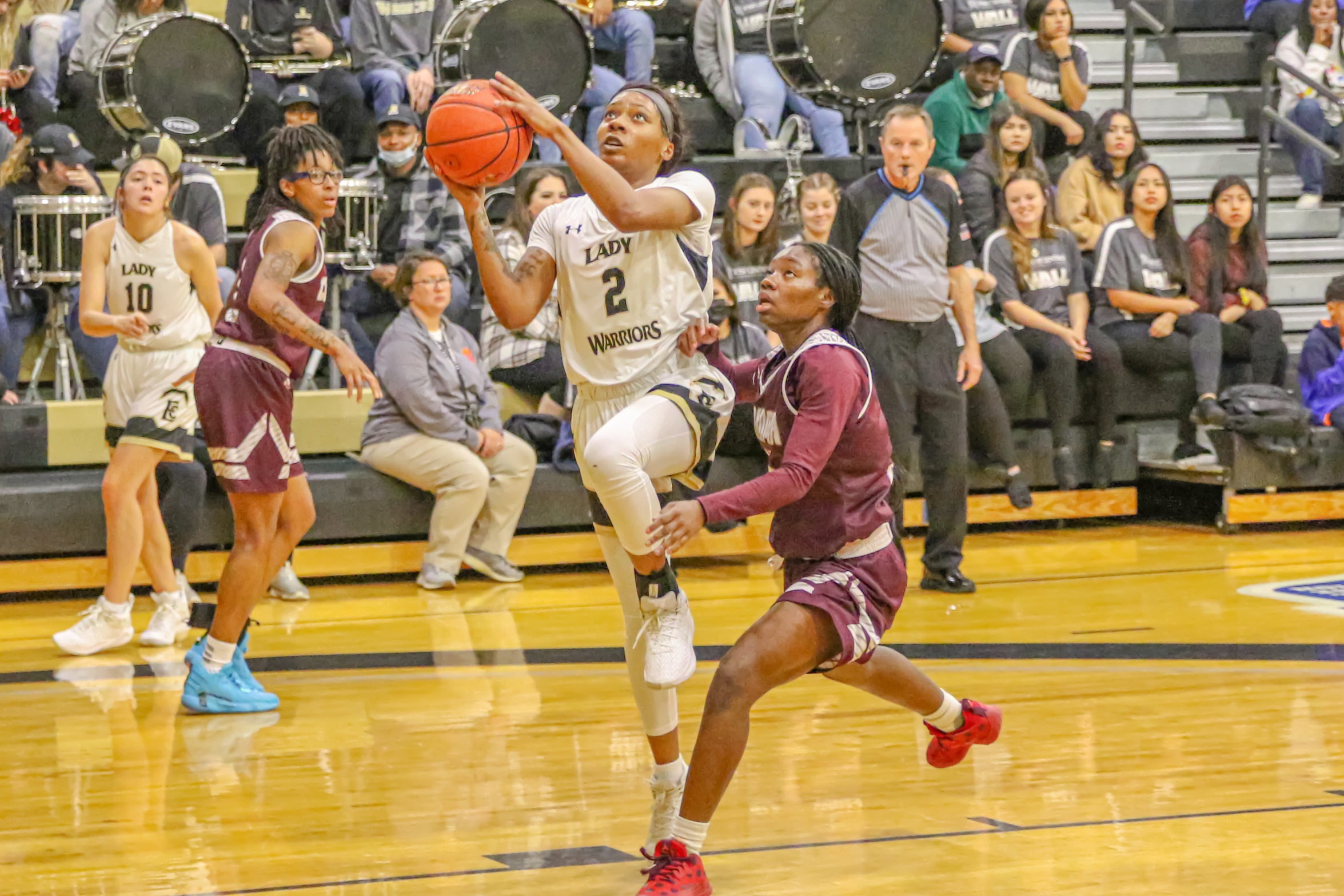 Lady Warriors Threaten Coahoma; Fall 68-63