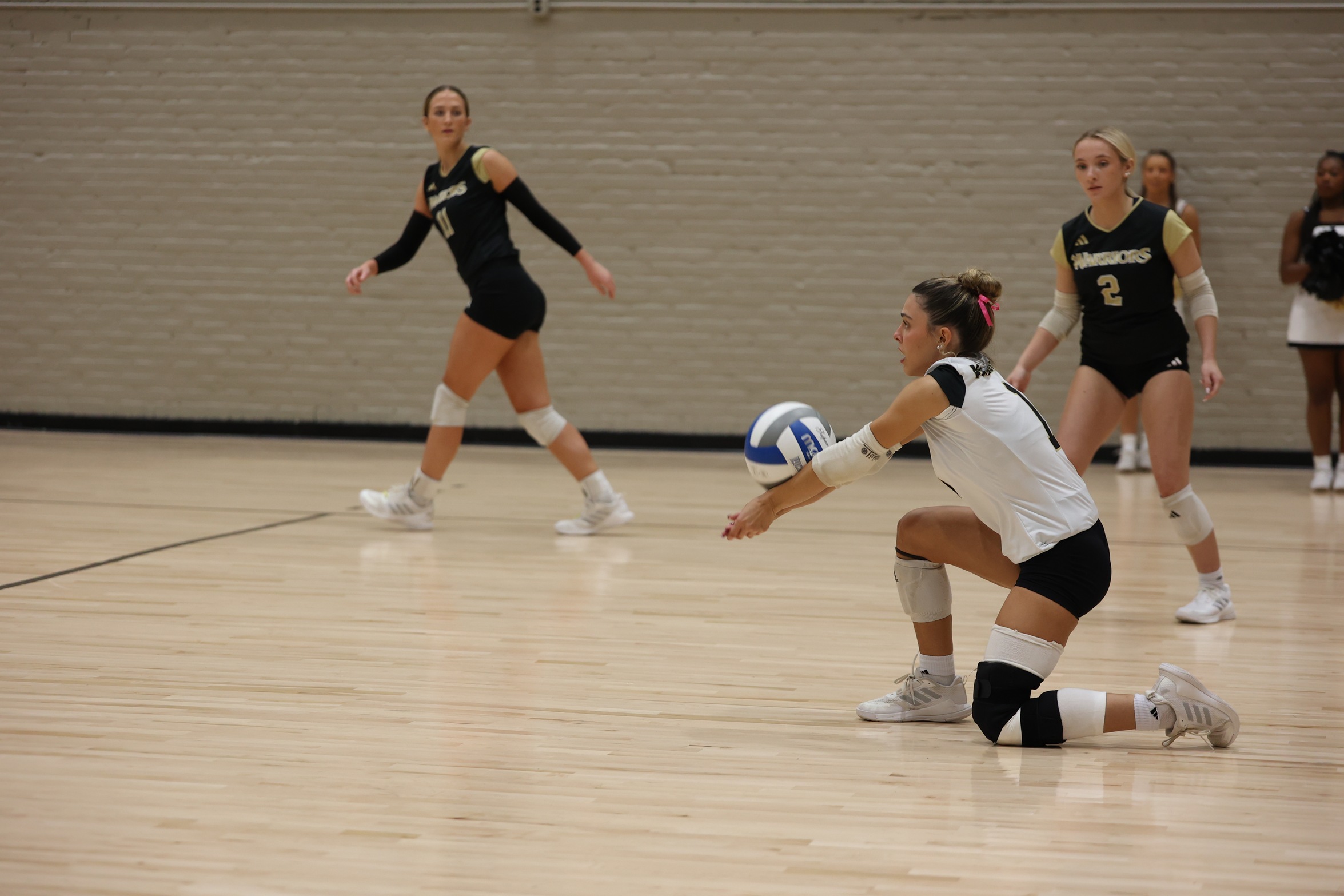 East Central edges Northeast Mississippi in five sets